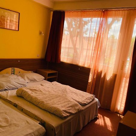 Rev Szallo Balaton Hotell Szántód Exteriör bild