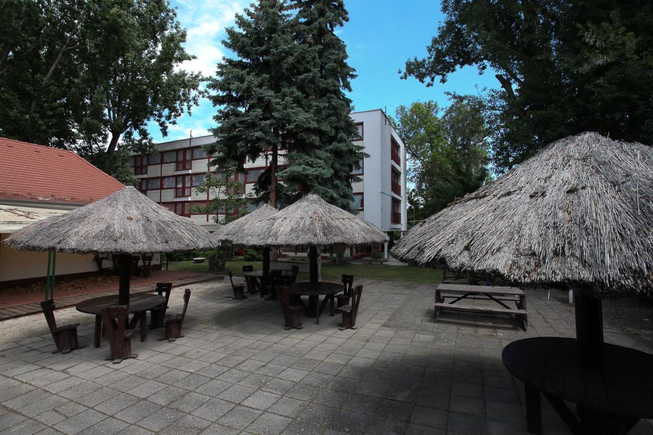 Rev Szallo Balaton Hotell Szántód Exteriör bild