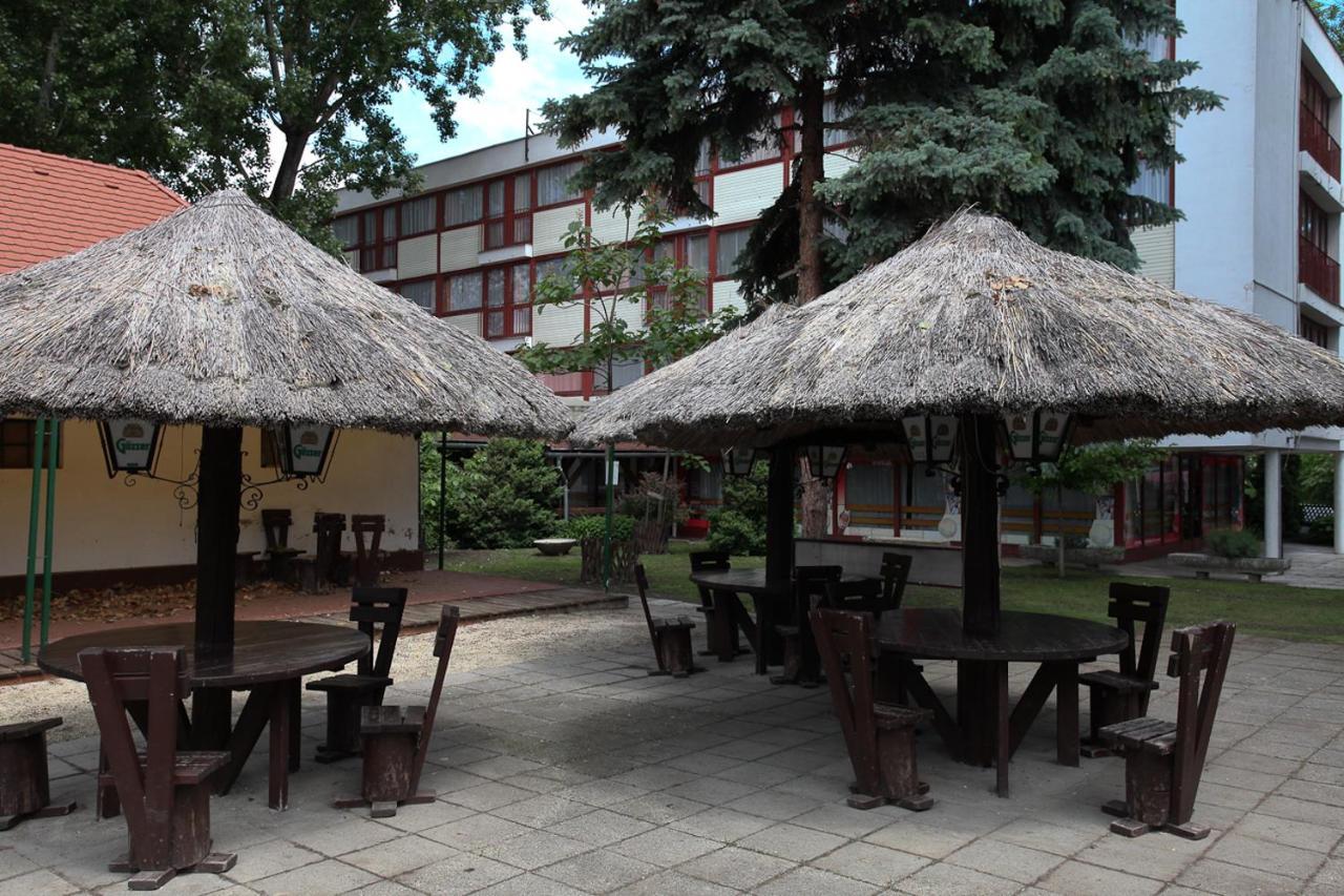 Rev Szallo Balaton Hotell Szántód Exteriör bild